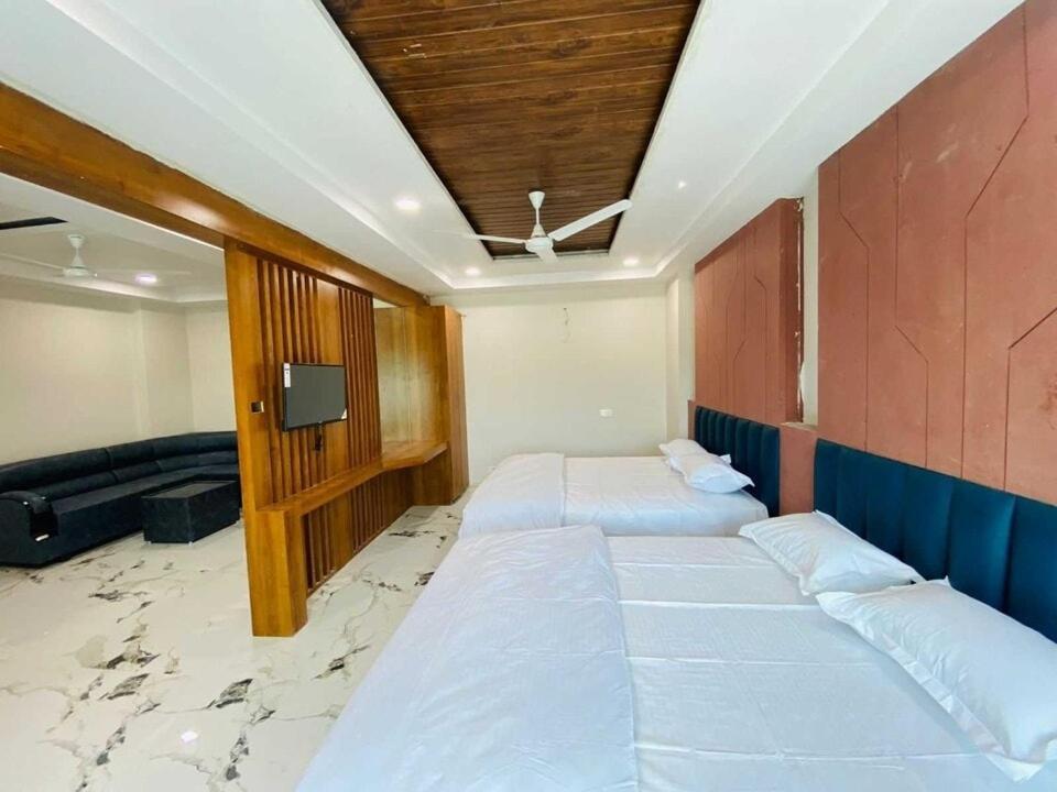 Super Townhouse Ambaji Formerly Hotel Kardhar Inn מראה חיצוני תמונה