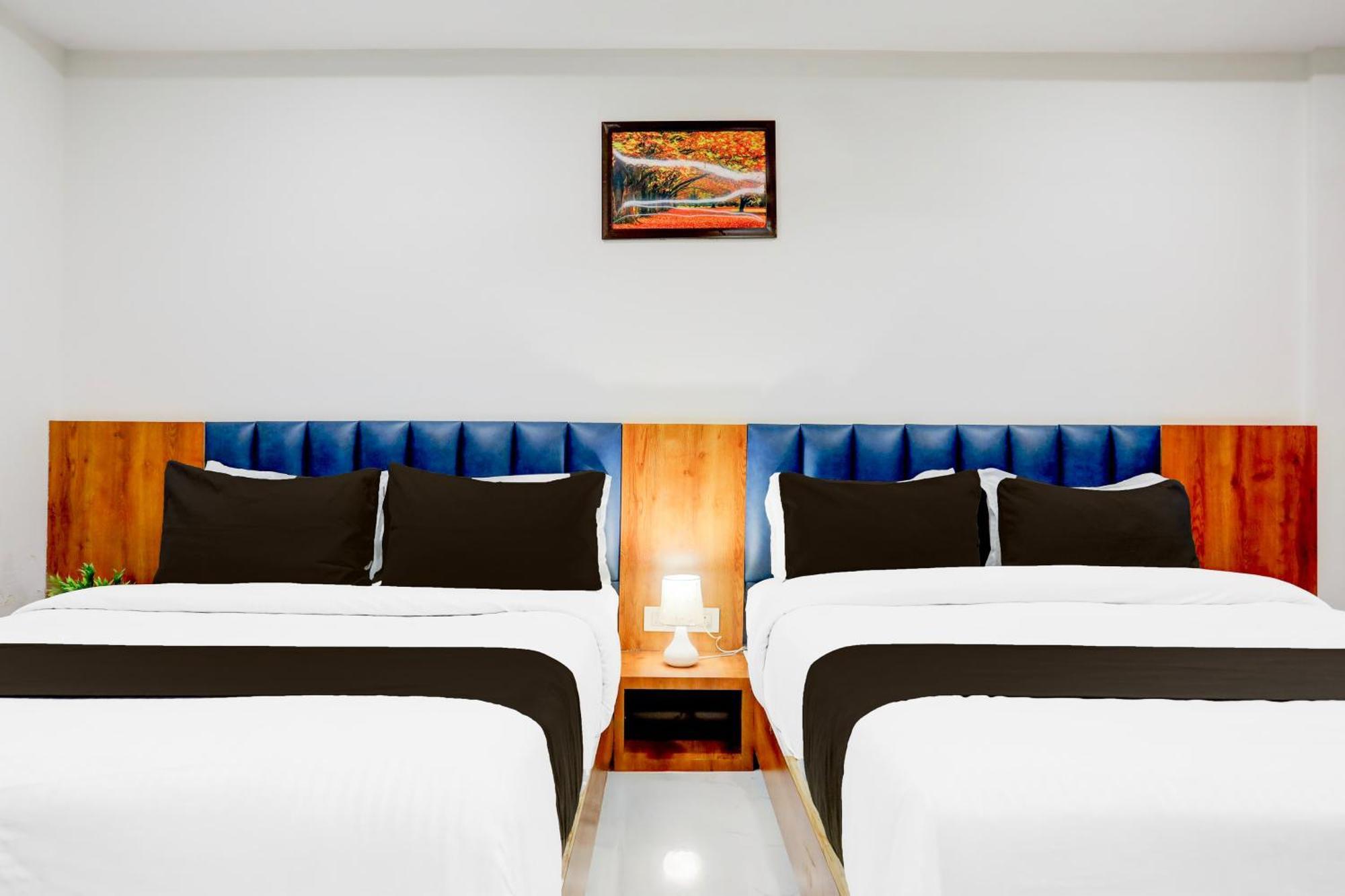 Super Townhouse Ambaji Formerly Hotel Kardhar Inn מראה חיצוני תמונה