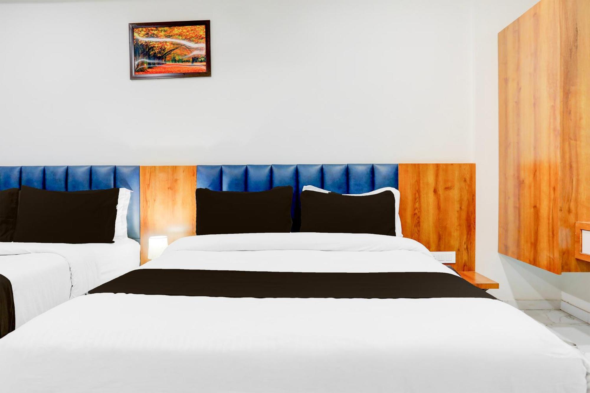 Super Townhouse Ambaji Formerly Hotel Kardhar Inn מראה חיצוני תמונה