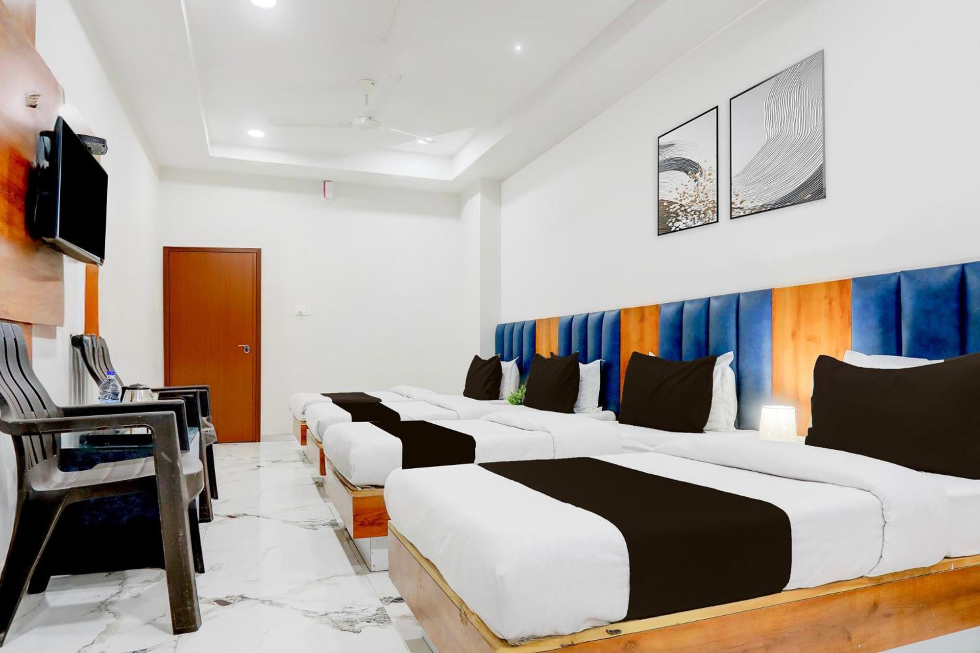 Super Townhouse Ambaji Formerly Hotel Kardhar Inn מראה חיצוני תמונה