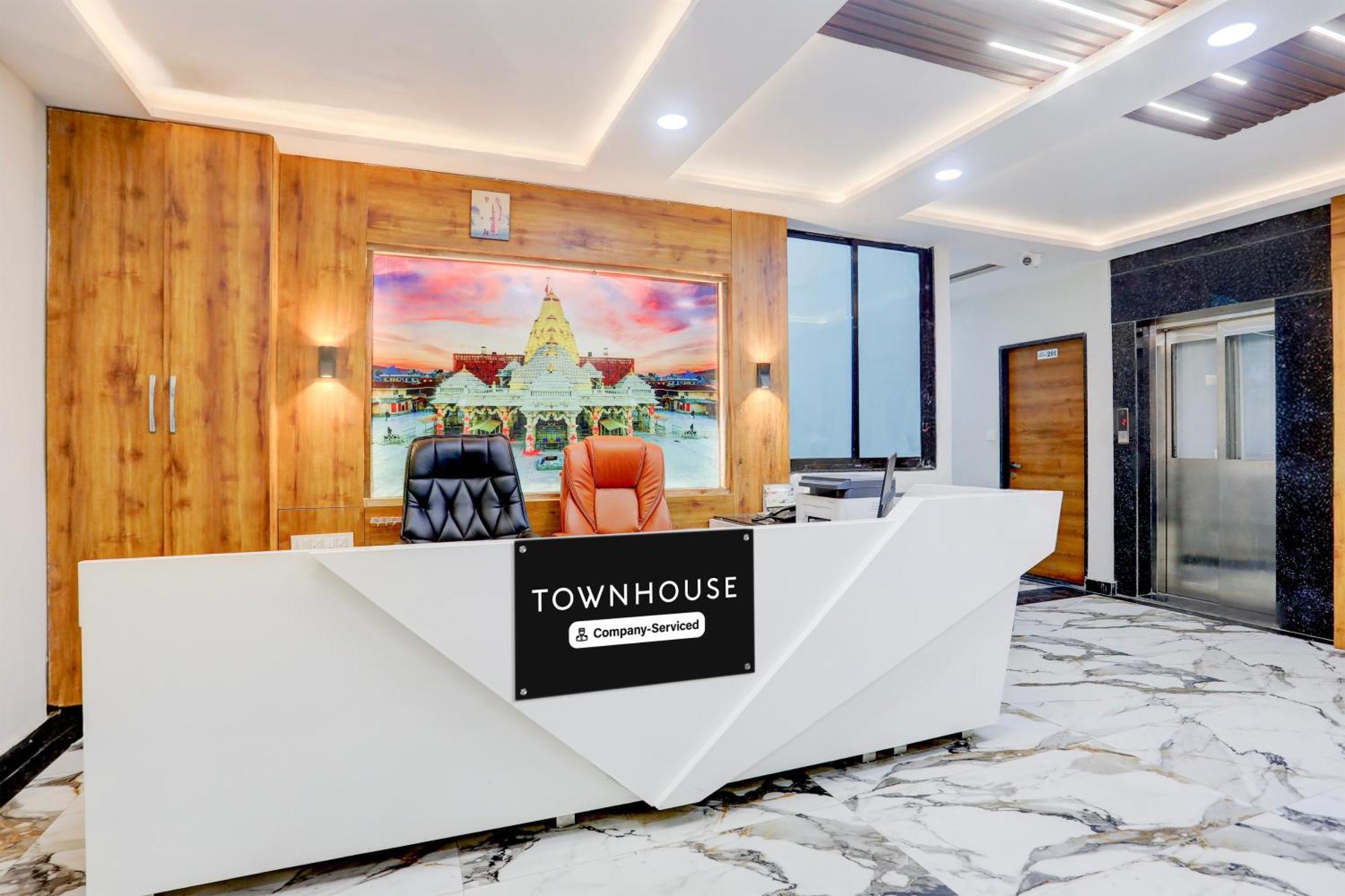 Super Townhouse Ambaji Formerly Hotel Kardhar Inn מראה חיצוני תמונה
